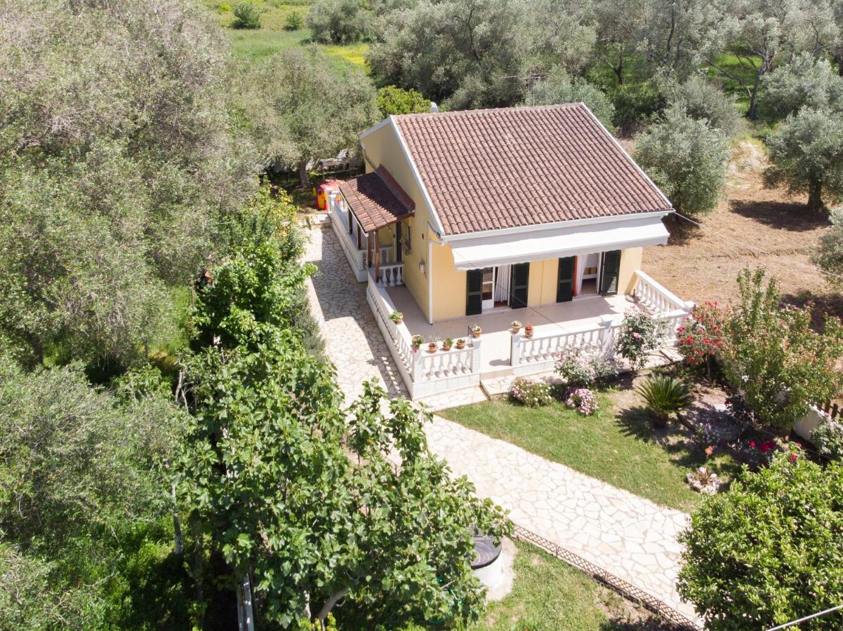 Karia Holiday Home 레프킴미 외부 사진