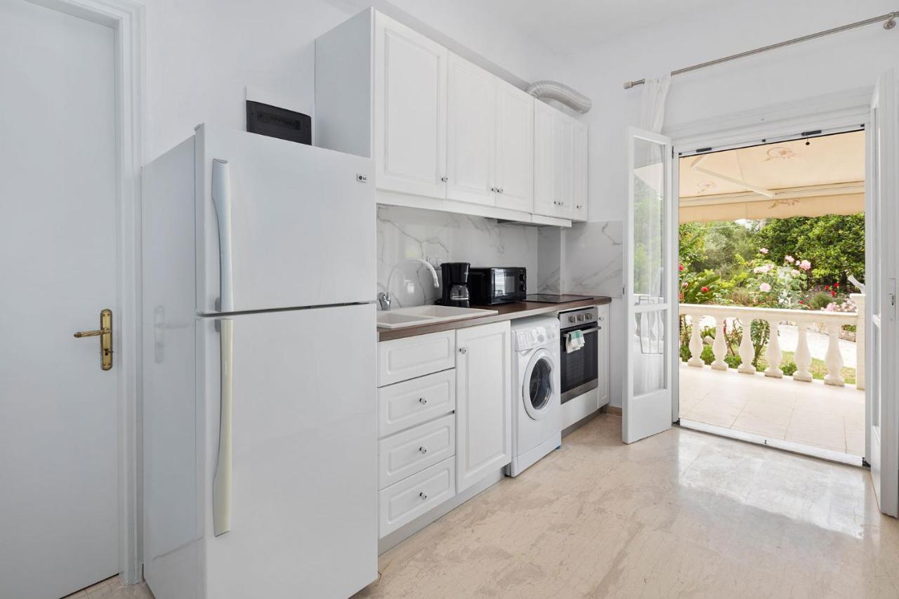 Karia Holiday Home 레프킴미 외부 사진