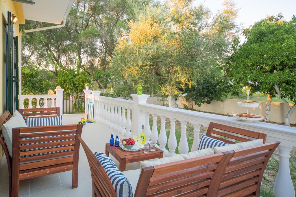 Karia Holiday Home 레프킴미 외부 사진
