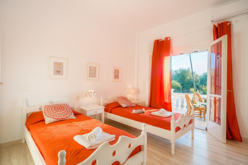 Karia Holiday Home 레프킴미 외부 사진